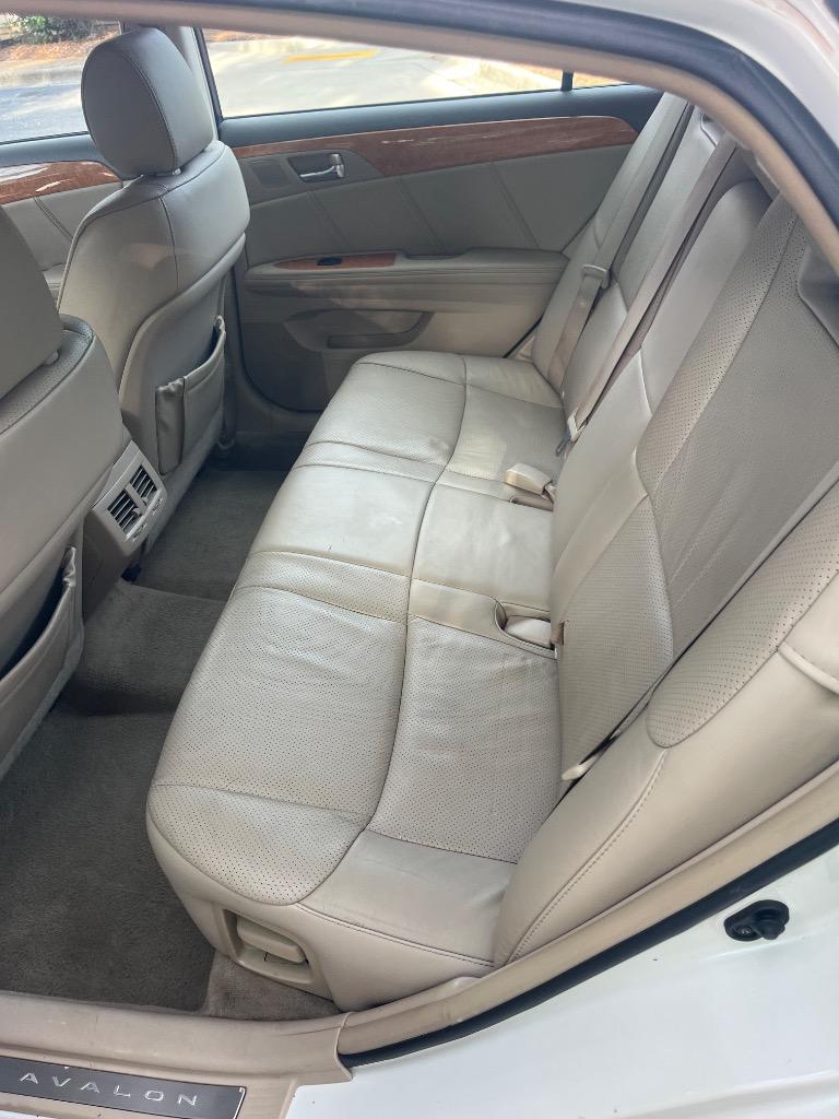 2007 Toyota Avalon - $3,750