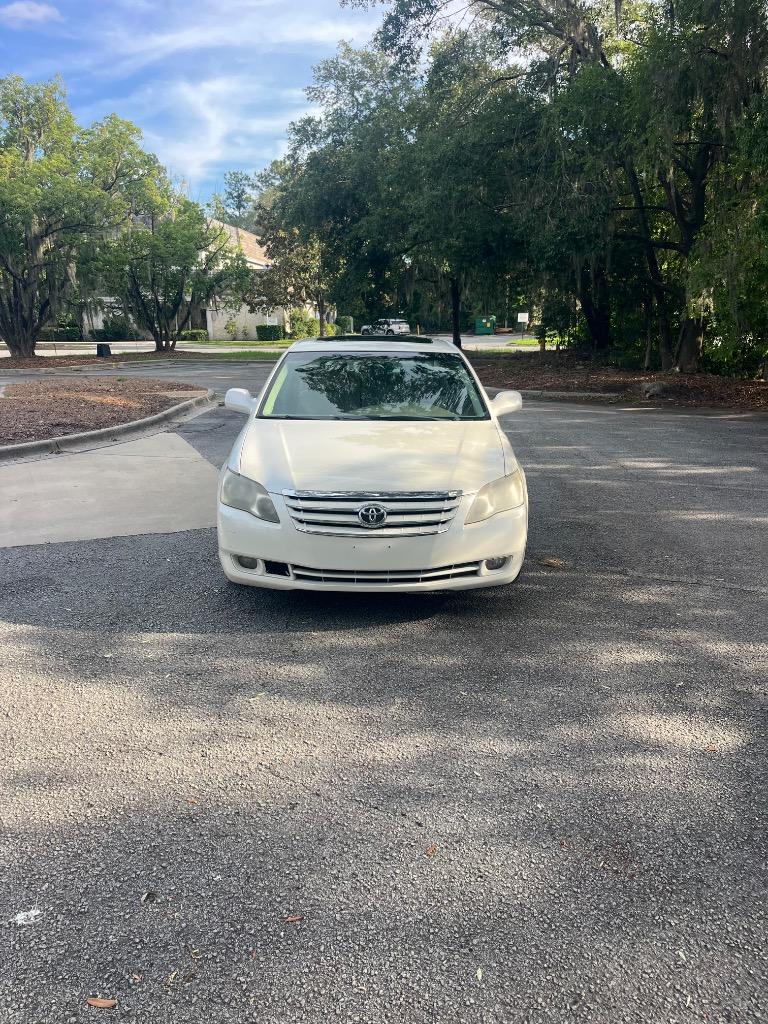 2007 Toyota Avalon - $3,750