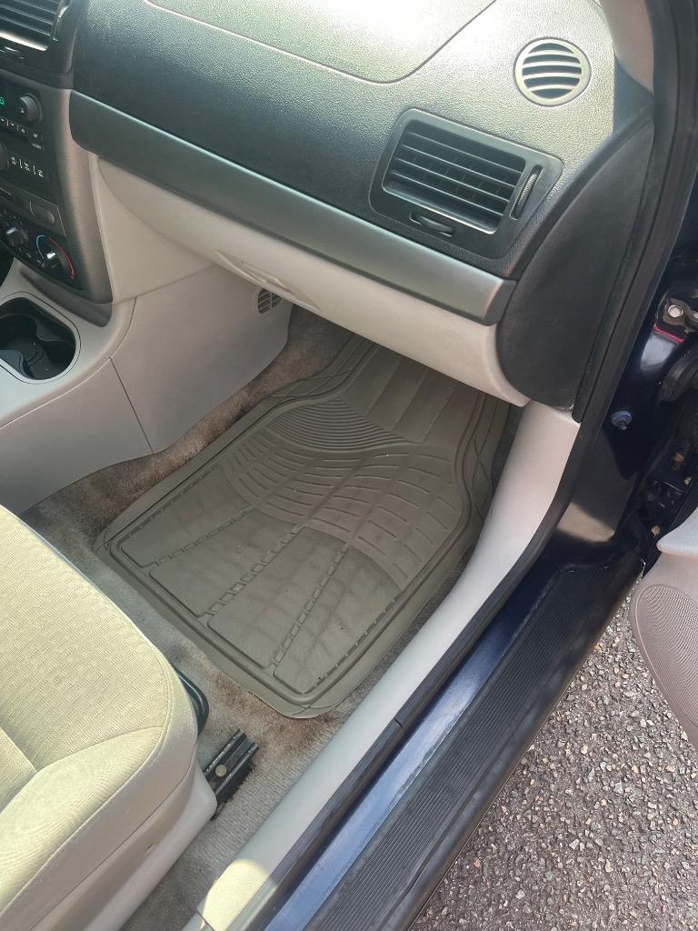 2008 Chevrolet Cobalt - $3,300