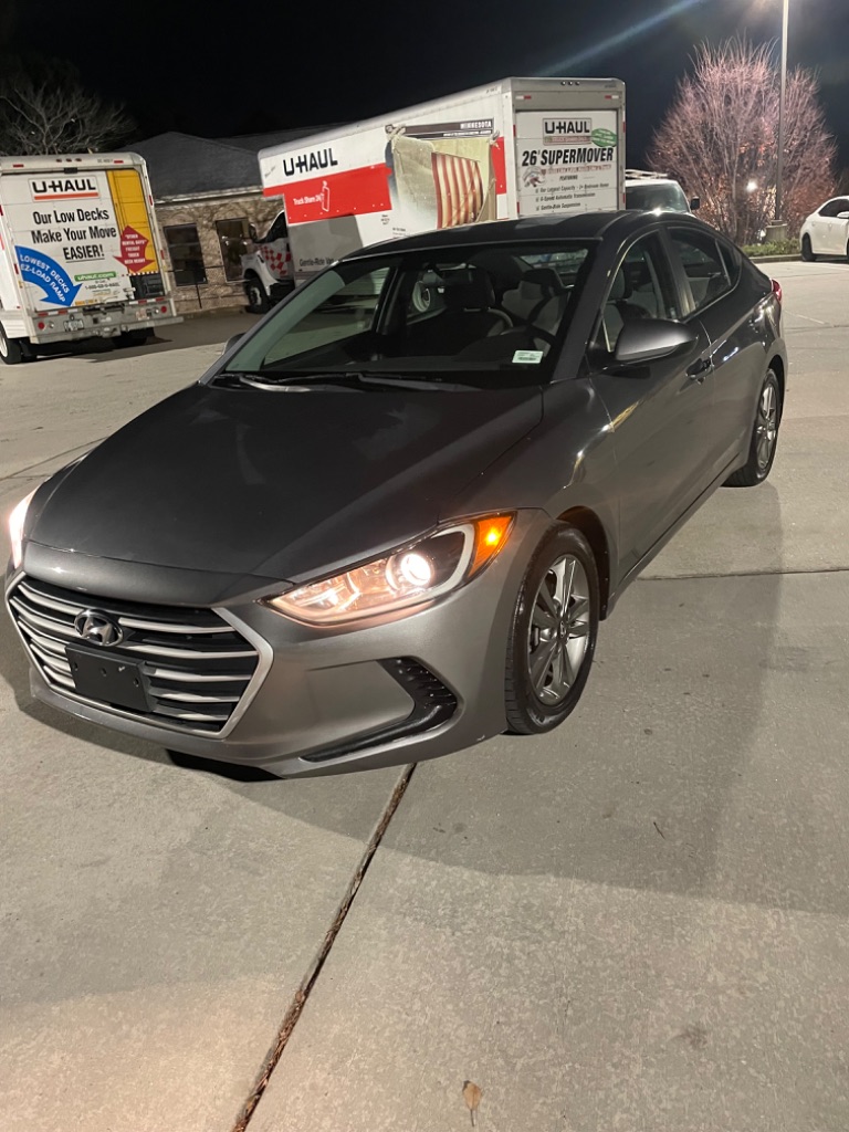 2018 Hyundai Elantra SEL photo