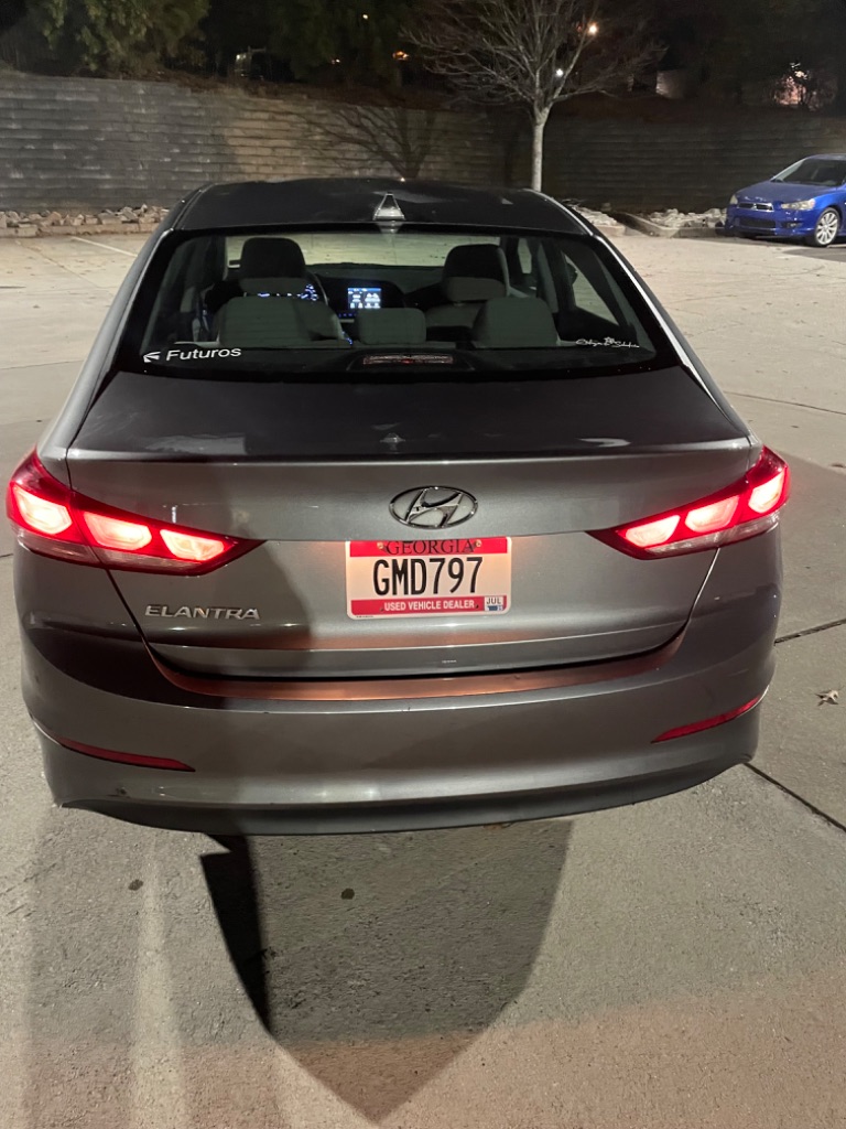 2018 Hyundai Elantra SEL photo