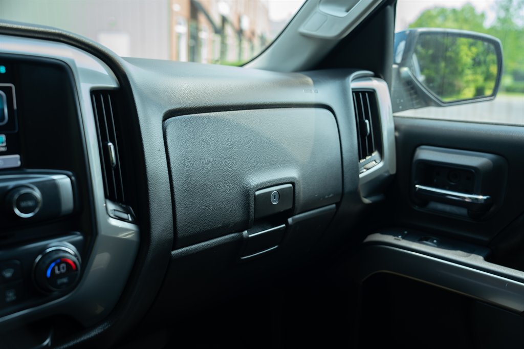 2015 Chevrolet Silverado 1500 - $14,900