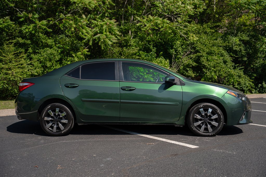 2014 Toyota Corolla - $7,900