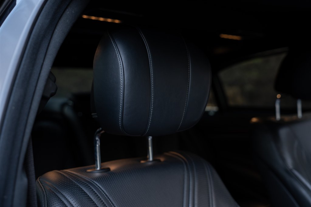 2015 Mercedes-Benz S-class - $33,900