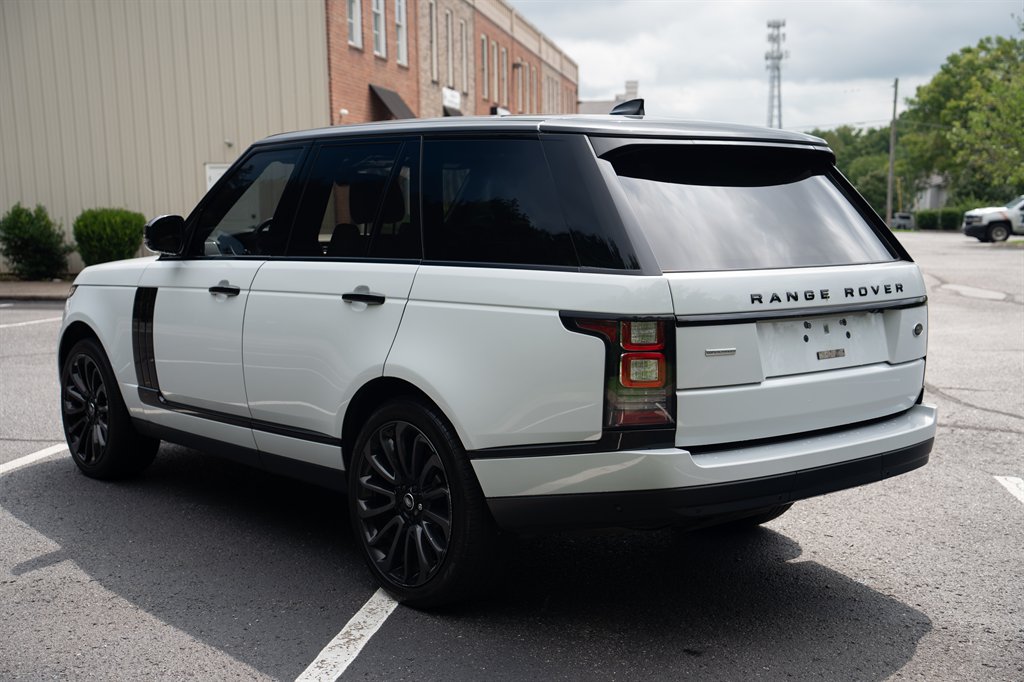 2017 Land Rover Range Rover - $18,900