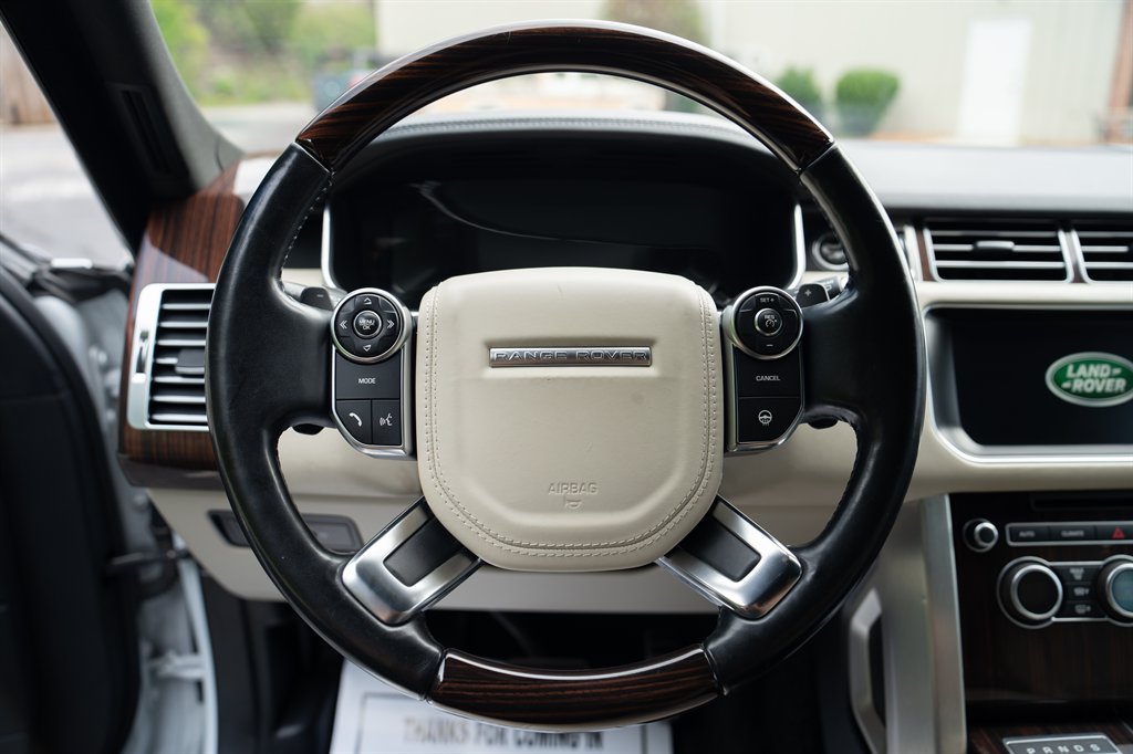2017 Land Rover Range Rover - $18,900