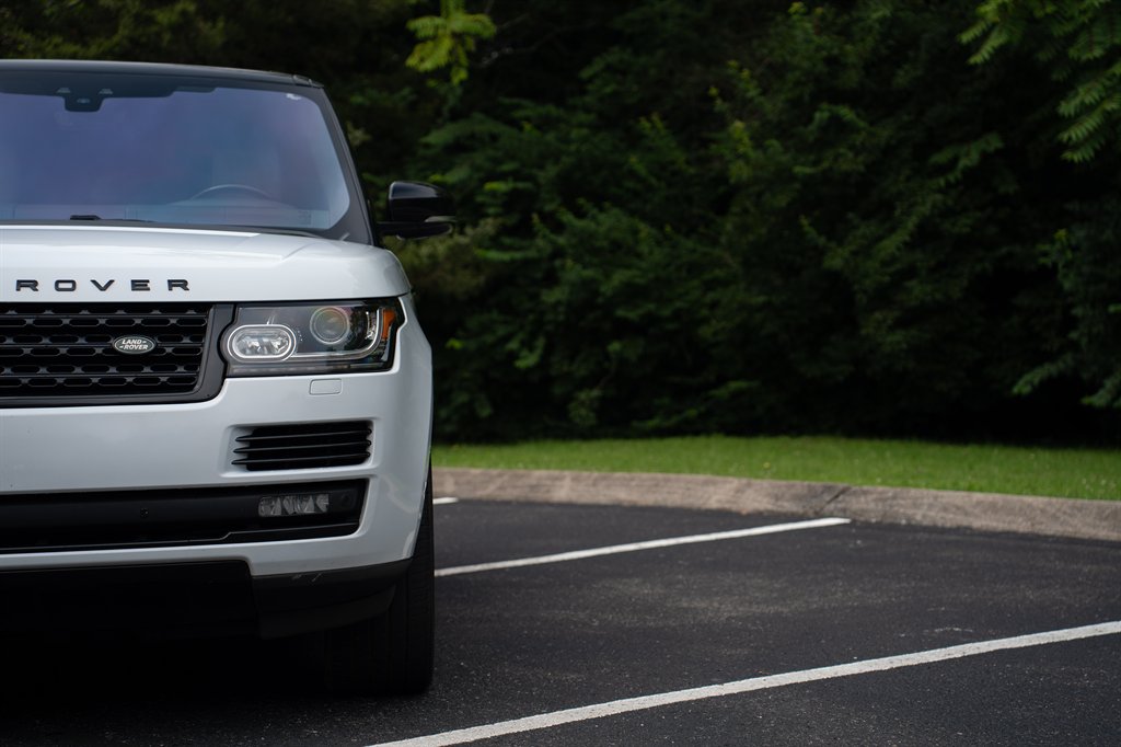 2017 Land Rover Range Rover - $18,900
