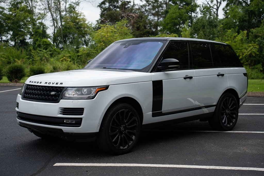 2017 Land Rover Range Rover - $18,900