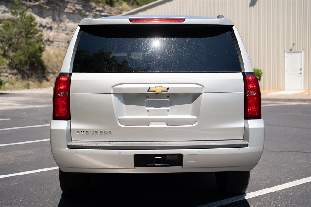 2018 Chevrolet Suburban - $22,899