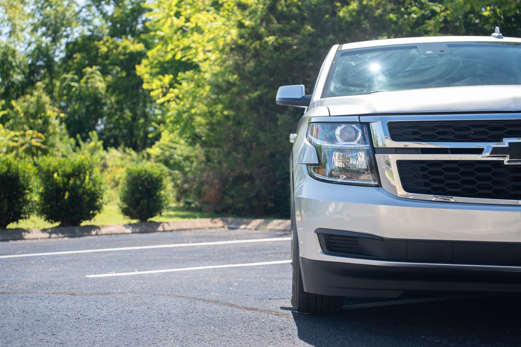 2018 Chevrolet Suburban - $22,899