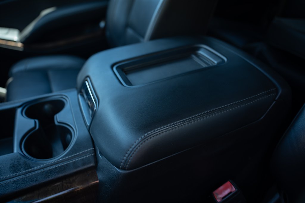 2018 Chevrolet Suburban - $22,899