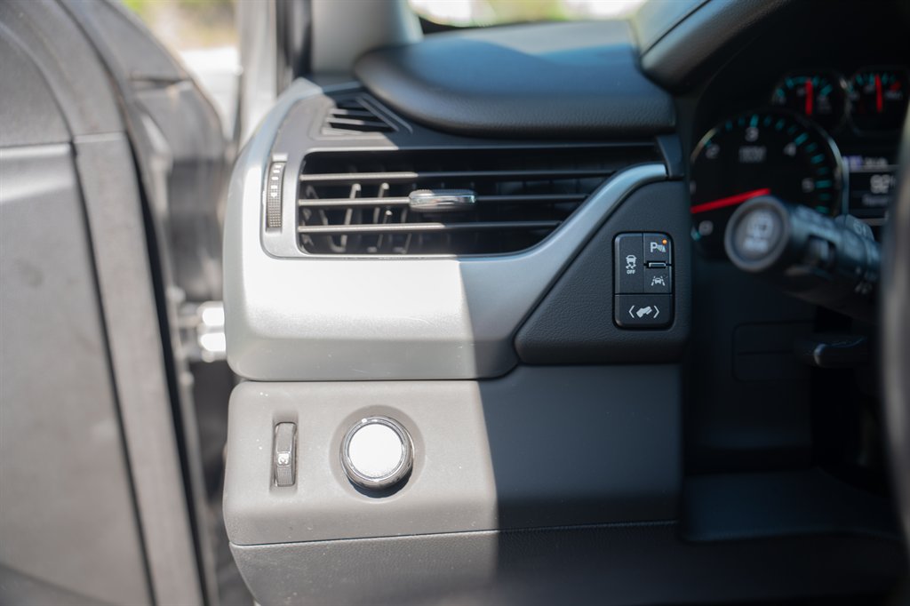 2018 Chevrolet Suburban - $22,899