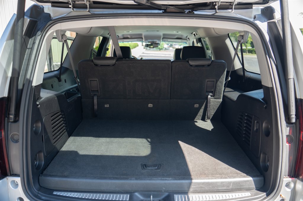 2018 Chevrolet Suburban - $22,899