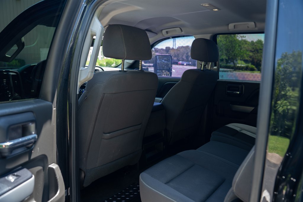 2017 Chevrolet Silverado 1500 - $18,900