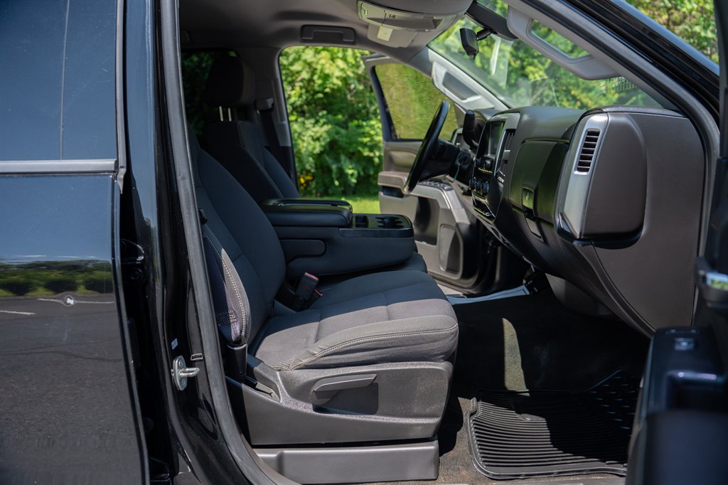 2017 Chevrolet Silverado 1500 - $18,900