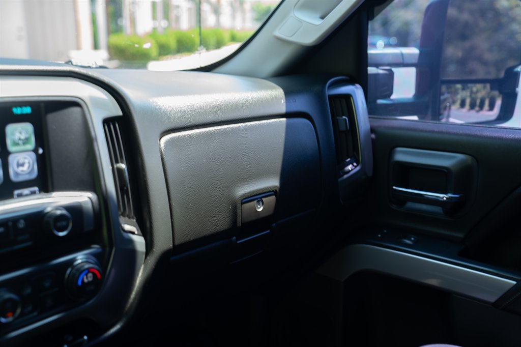 2017 Chevrolet Silverado 1500 - $18,900