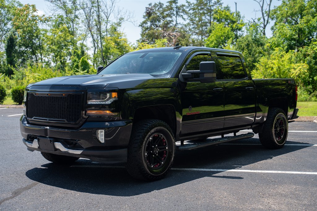 2017 Chevrolet Silverado 1500 - $18,900