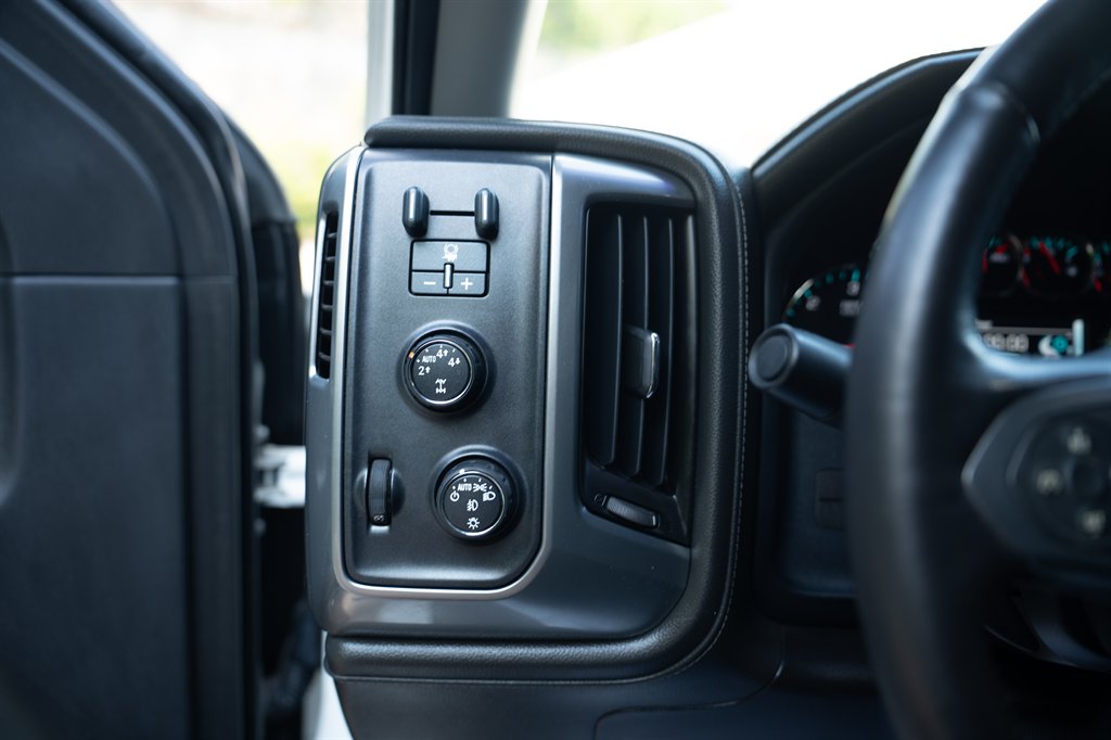 2015 Chevrolet Silverado - $24,900