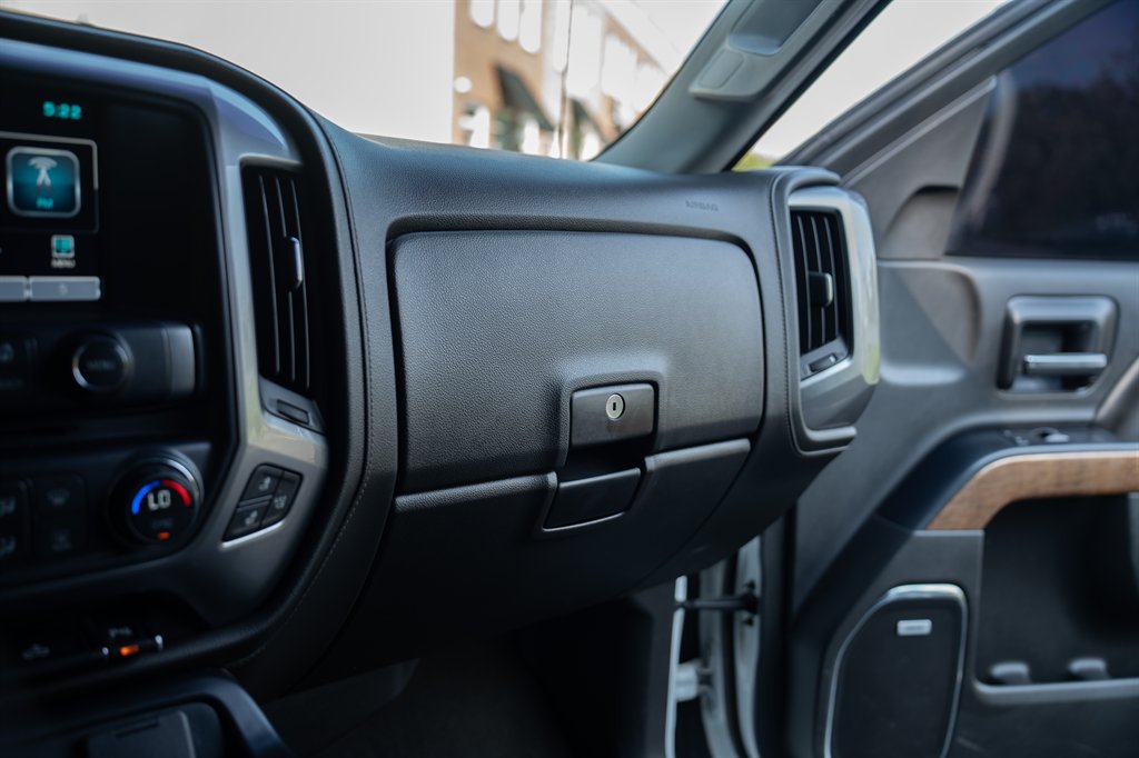 2015 Chevrolet Silverado - $24,900