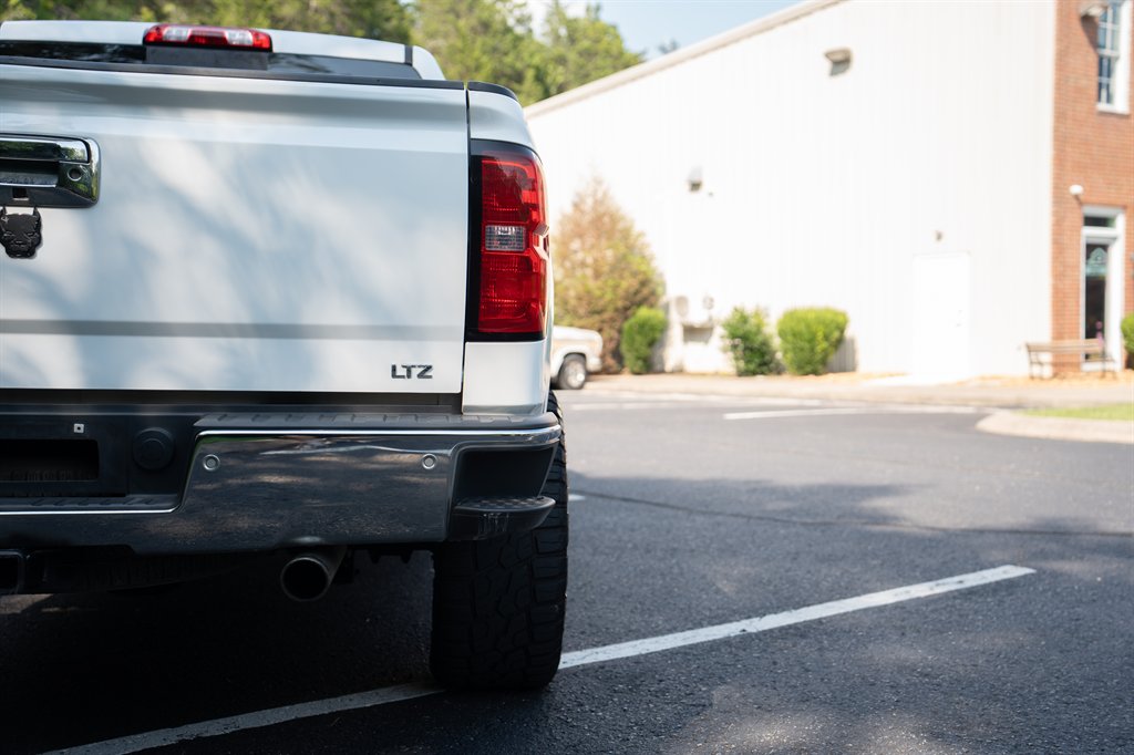 2015 Chevrolet Silverado - $24,900