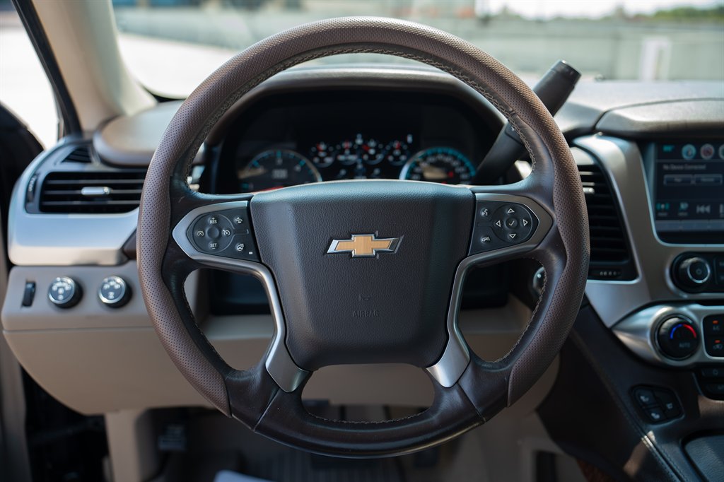 2015 Chevrolet Suburban - $25,900