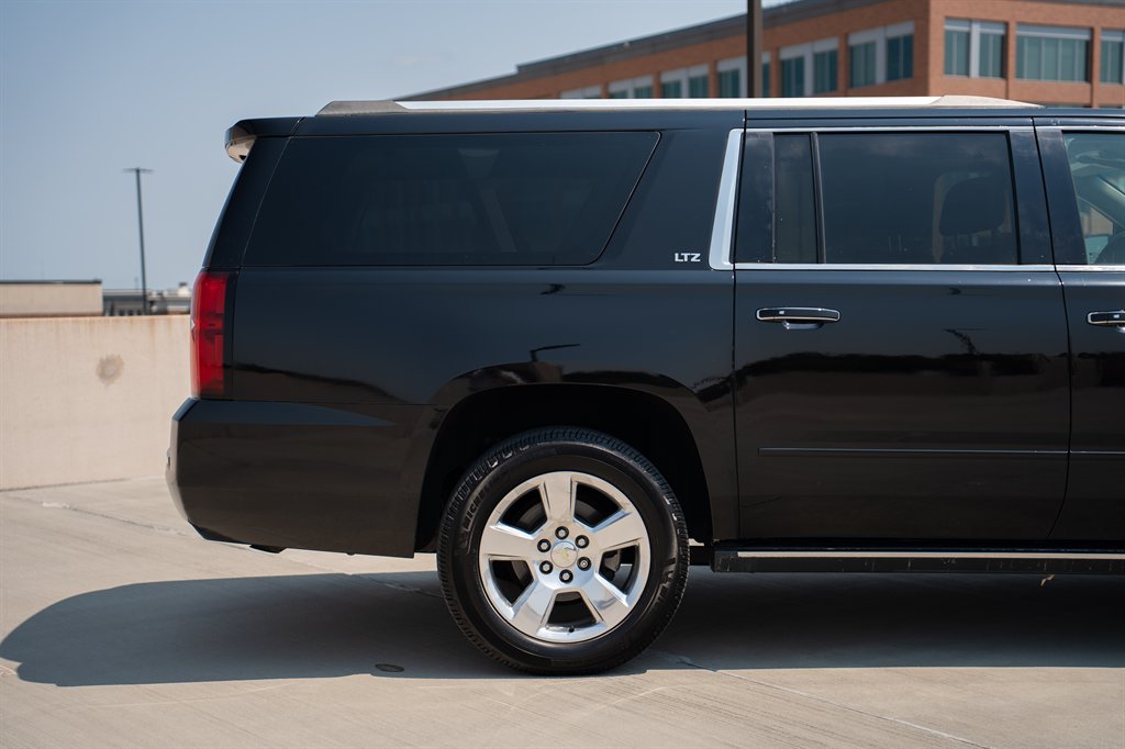 2015 Chevrolet Suburban - $25,900