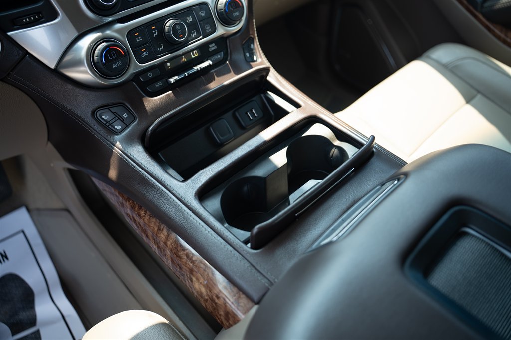 2015 Chevrolet Suburban - $25,900