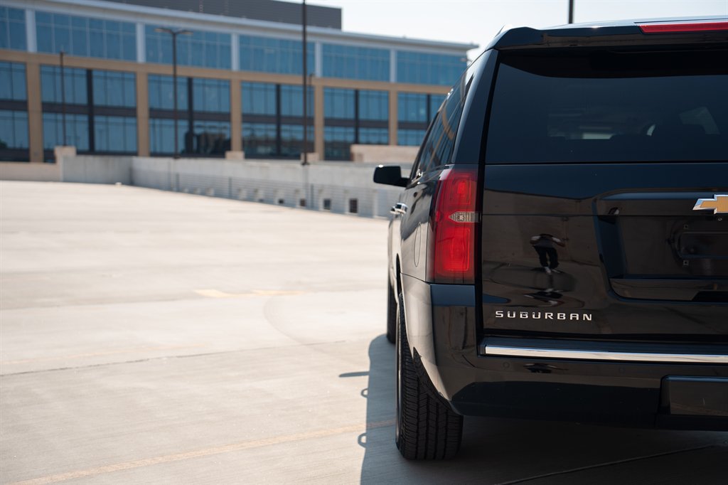 2015 Chevrolet Suburban - $25,900