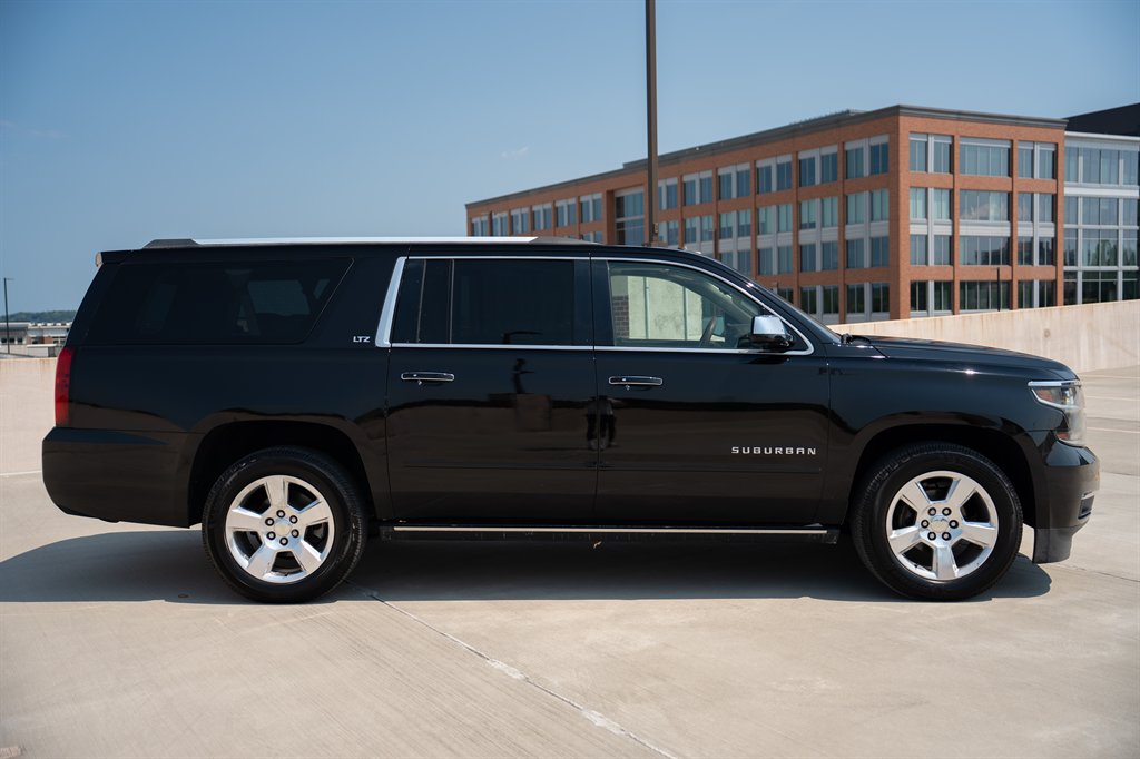 2015 Chevrolet Suburban - $25,900