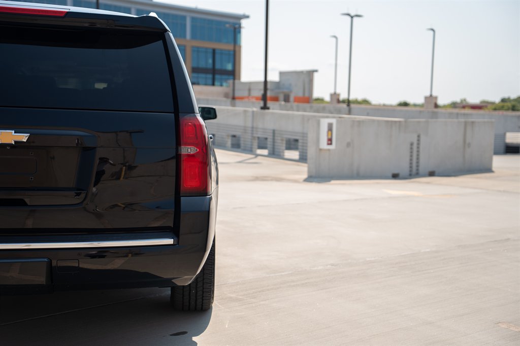 2015 Chevrolet Suburban - $25,900