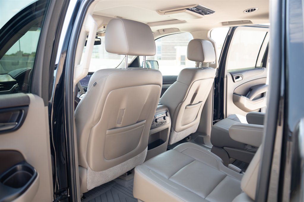 2015 Chevrolet Suburban - $25,900