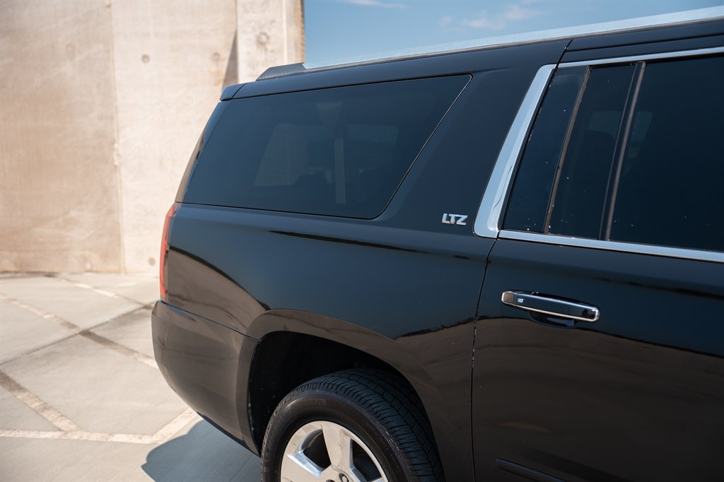 2015 Chevrolet Suburban - $25,900