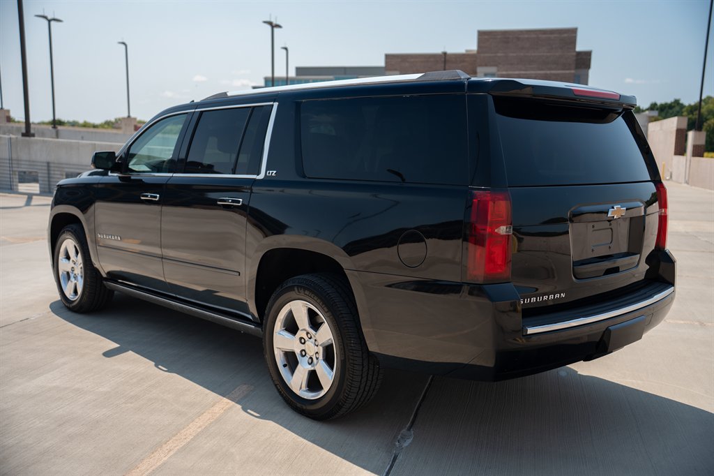 2015 Chevrolet Suburban - $25,900