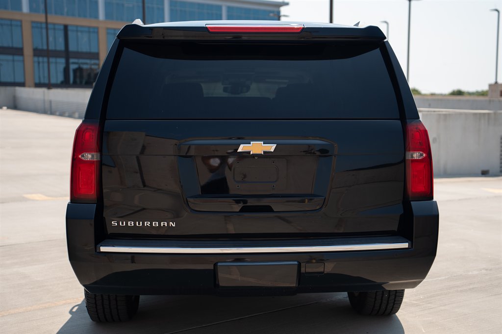 2015 Chevrolet Suburban - $25,900