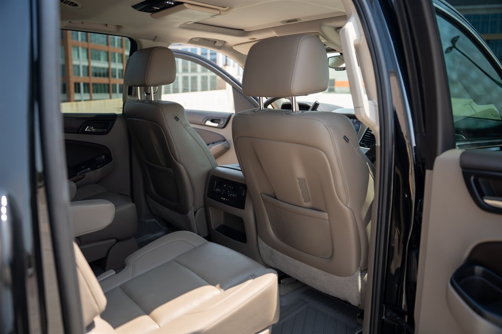 2015 Chevrolet Suburban - $25,900