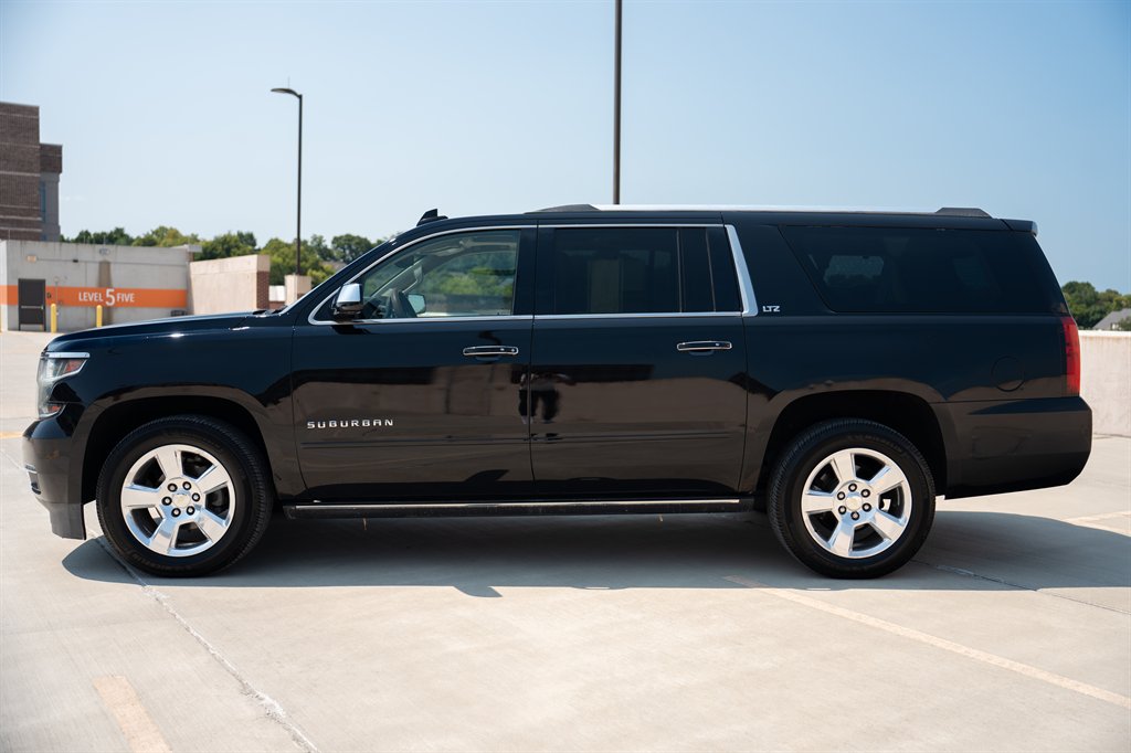2015 Chevrolet Suburban - $25,900