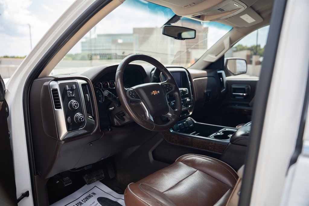 2015 Chevrolet Silverado - $18,900
