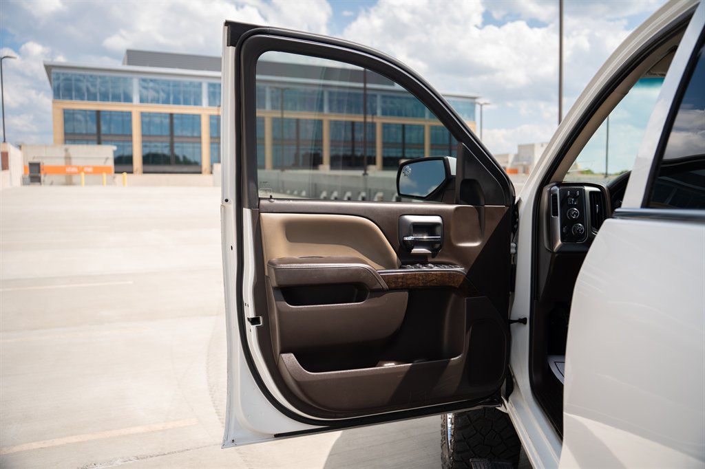 2015 Chevrolet Silverado - $18,900