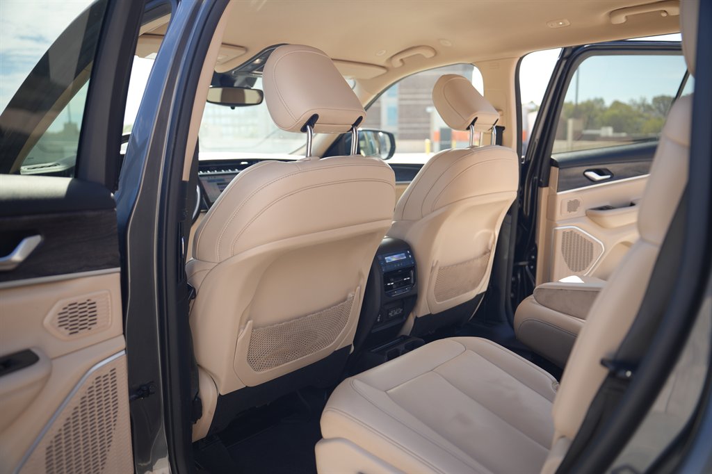 2021 Jeep Cherokee - $24,900