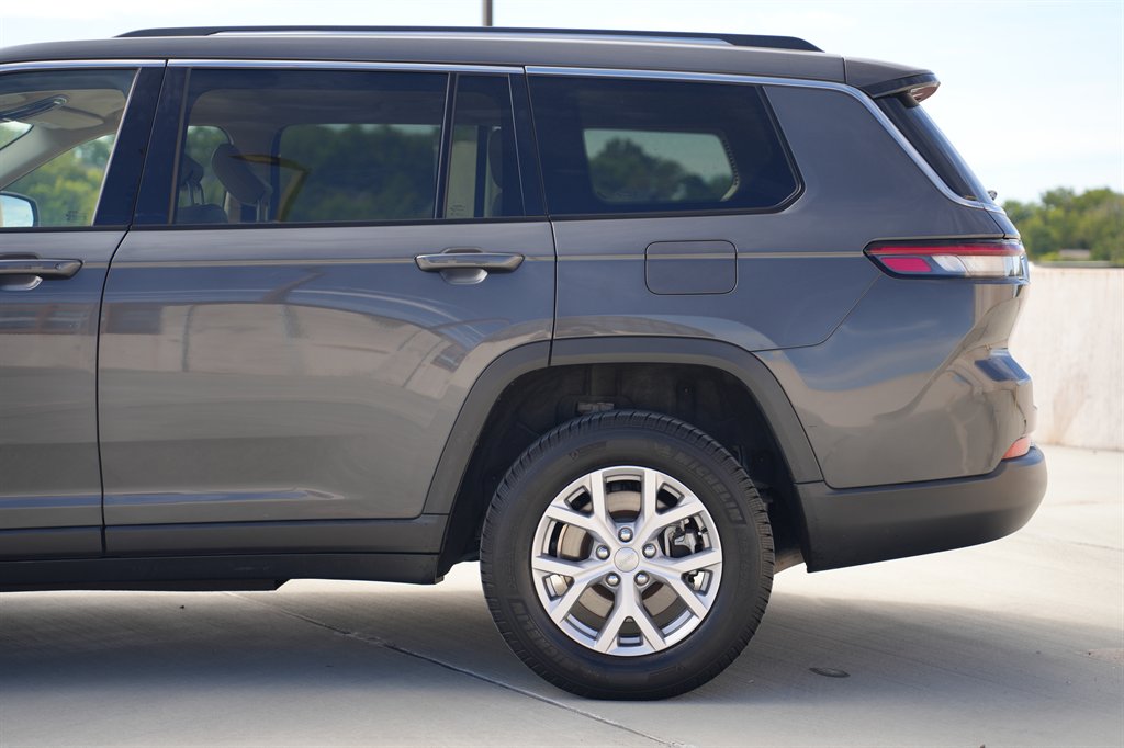 2021 Jeep Cherokee - $24,900