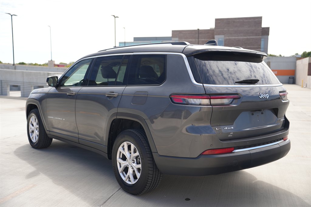 2021 Jeep Cherokee - $24,900