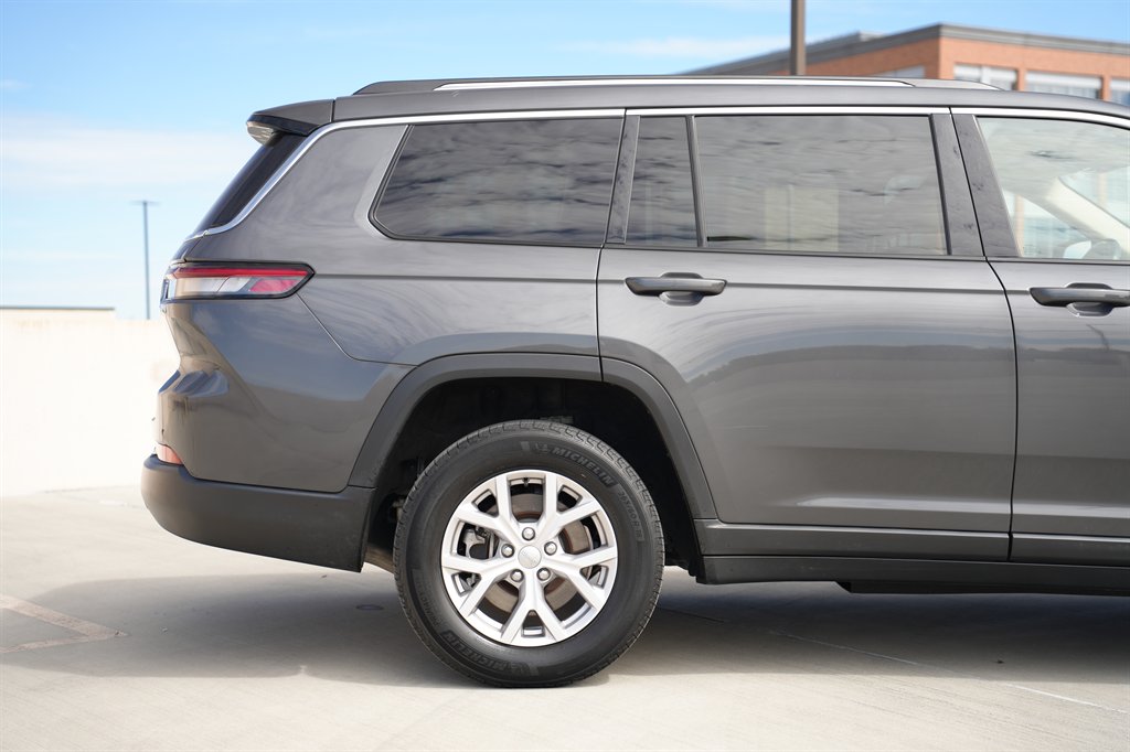 2021 Jeep Cherokee - $24,900