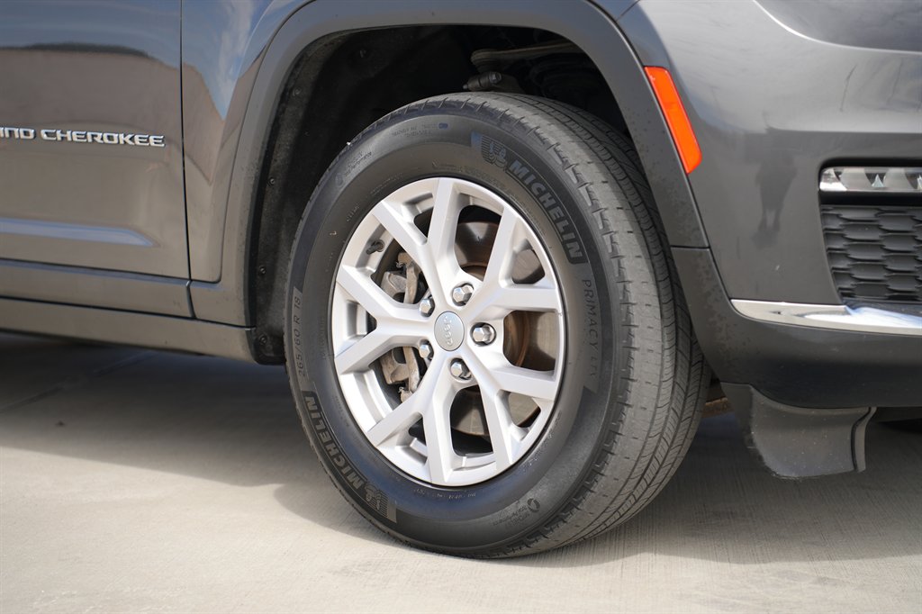 2021 Jeep Cherokee - $24,900