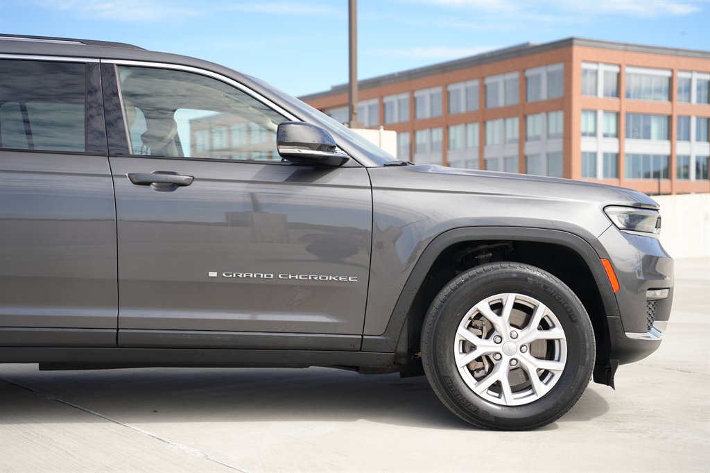 2021 Jeep Cherokee - $24,900