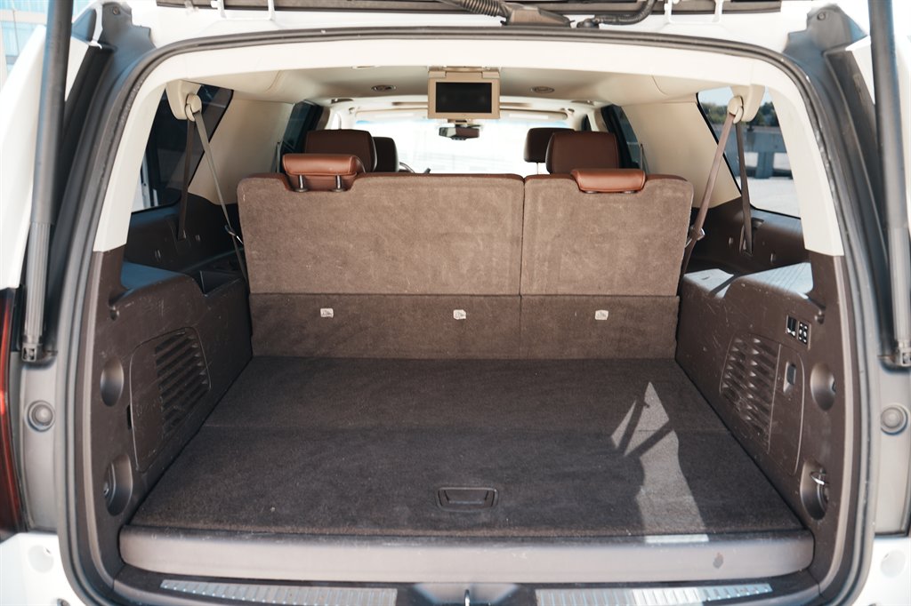 2016 Chevrolet Suburban - $18,900