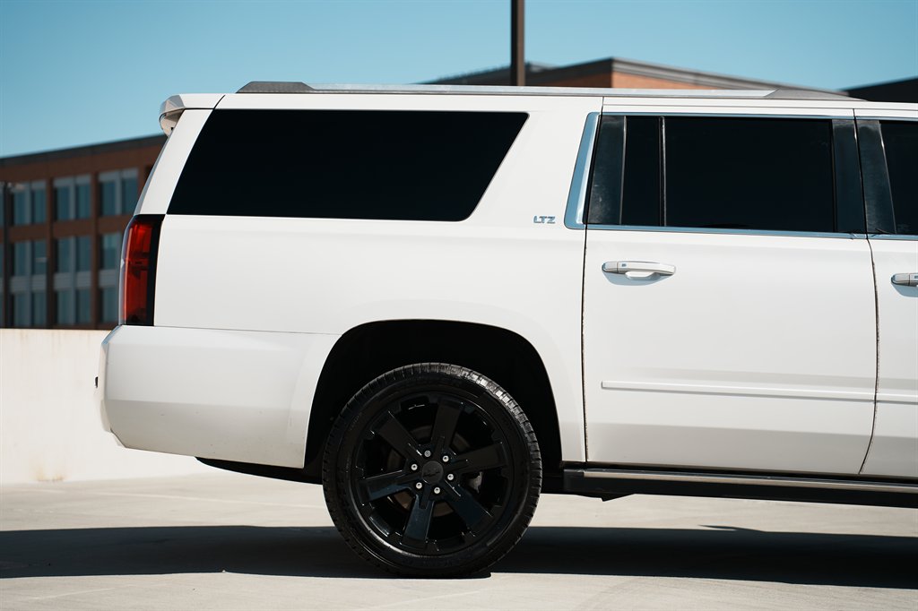 2016 Chevrolet Suburban - $18,900