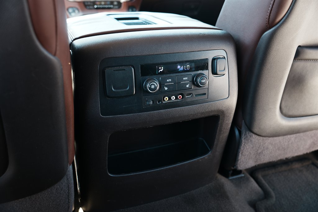 2016 Chevrolet Suburban - $18,900