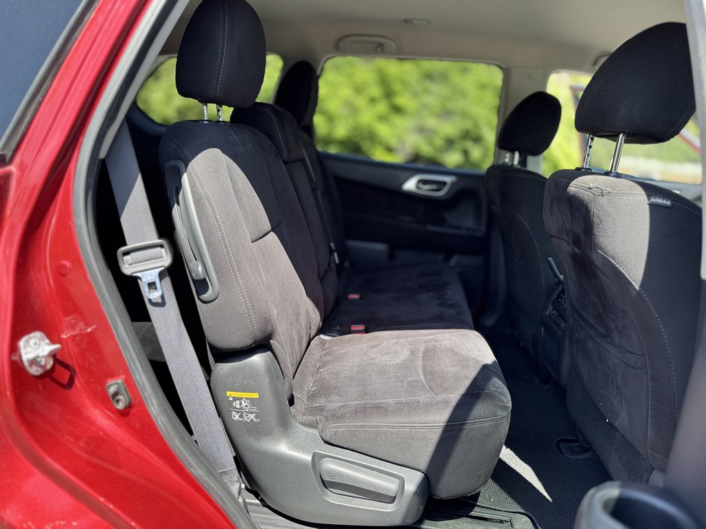 2014 Nissan Pathfinder S photo