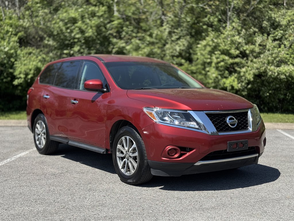 2014 Nissan Pathfinder S photo