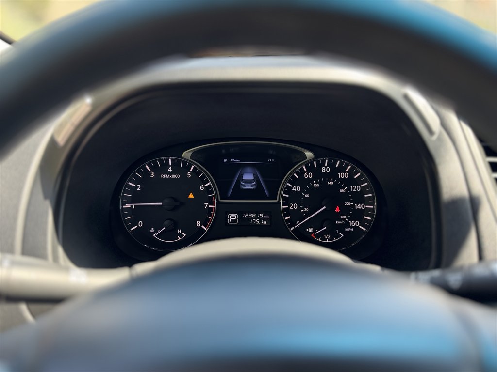 2014 Nissan Pathfinder S photo